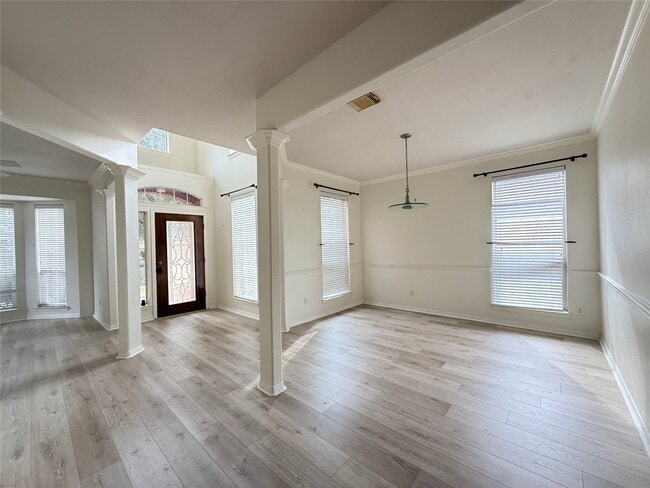 Photo - 1528 Mesa Verde Dr