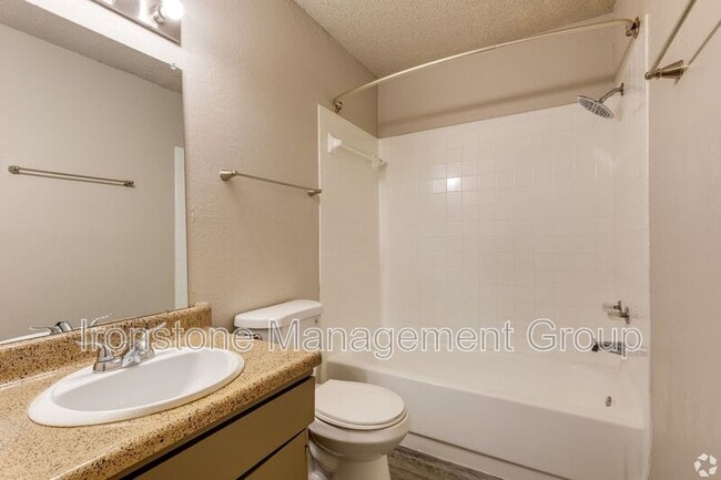 Photo - 4649 S Darlington Ave