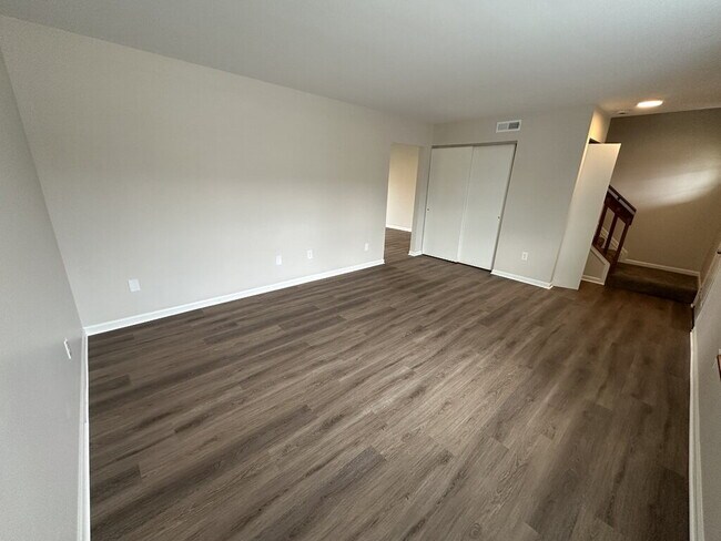 Photo - 2301 Old State Rte 32 Unidad B