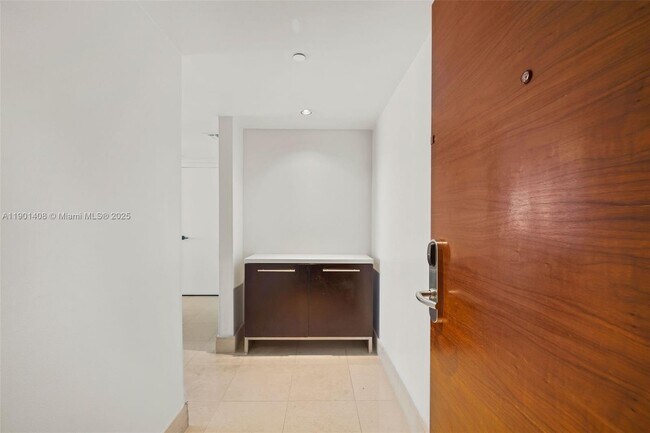 Photo - 6801 Collins Ave Unidad 422