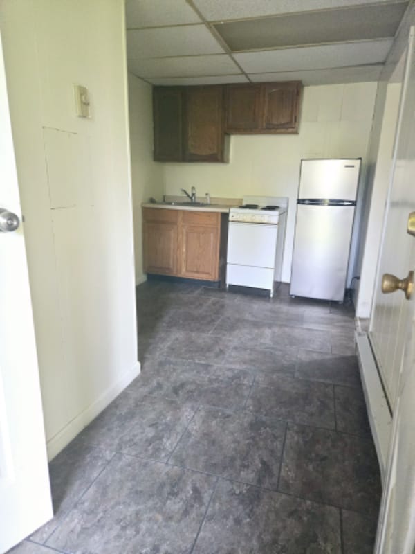 Photo - 106 S High St