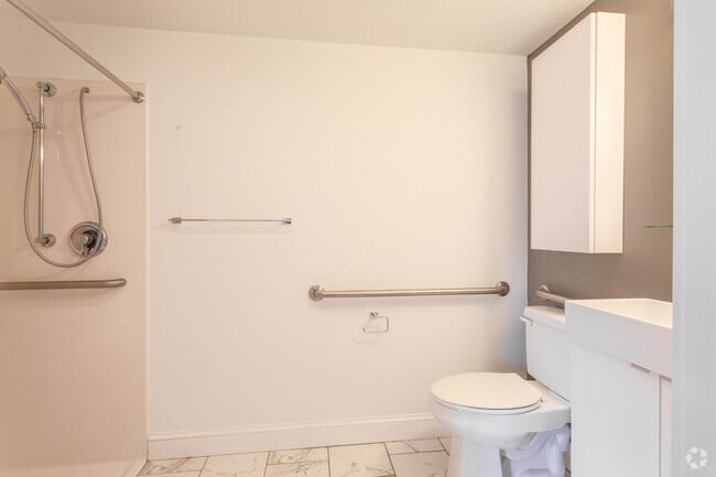 Bathroom - 1BR/1BA - 403