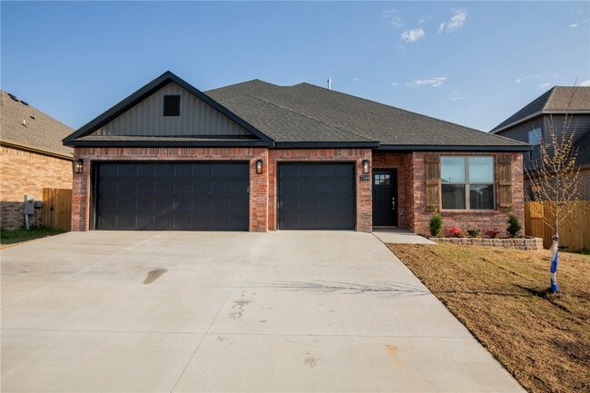 Building Photo - 7104 SW High Meadow Blvd