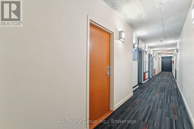 Photo - 324 Laurier Ave W Unité 714