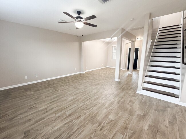Photo - 4422 Park Trail Ln