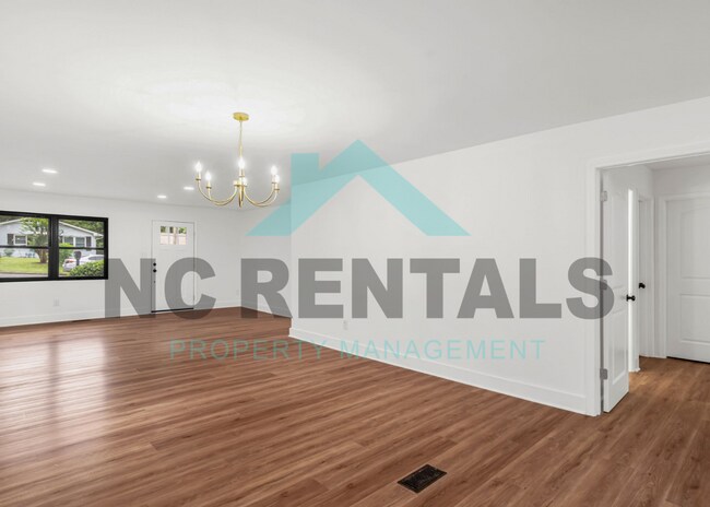 Photo - 815 Corona St