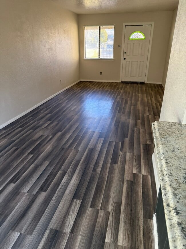 Photo - 1013 Dickerson Dr SE Unidad C