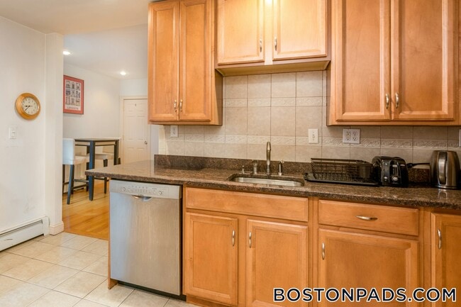 Photo - 162 L St Unit 1