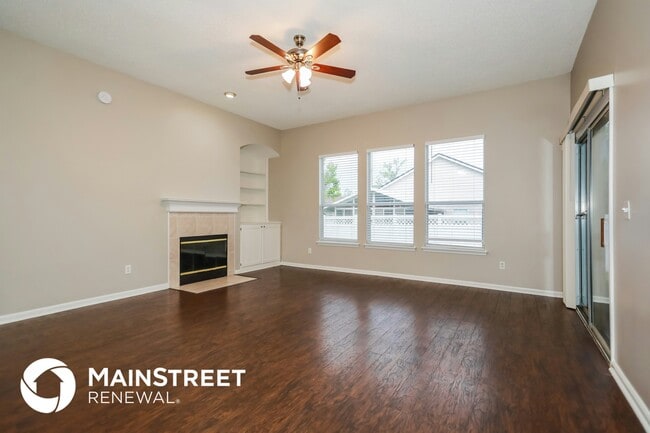 Photo - 1556 Glen View St