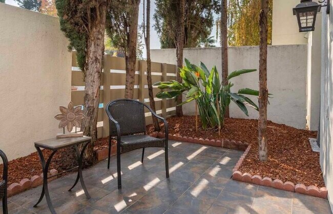 Photo - 61 Mozden Ln Unidad #61 - Two Worlds Phase II