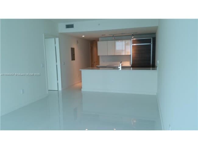 Photo - 1100 S Miami Ave Unidad 1011