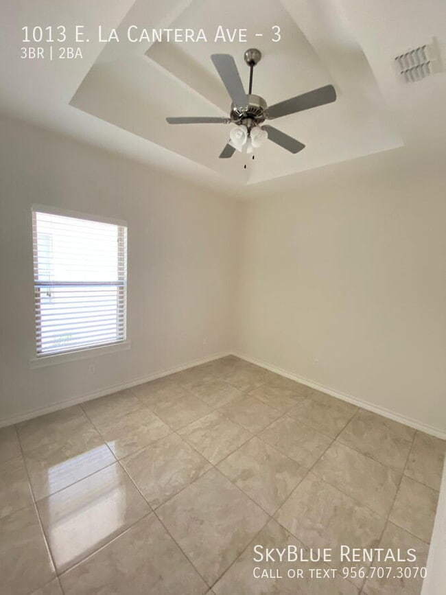 Building Photo - 1013 E la Cantera Ave Unit 3