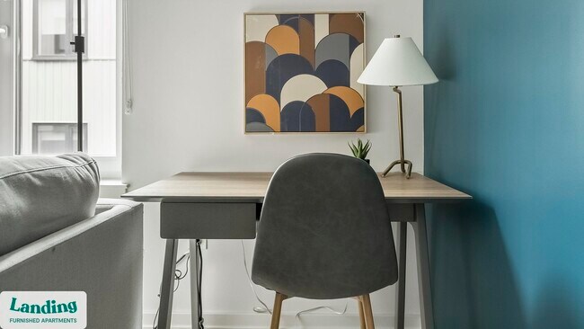 Photo - 2009 N Howard St Unidad 325