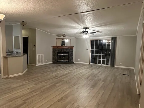Photo - 209 Hickory Nut Dr