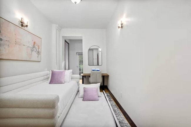 306 E 52nd St Unit SI ID1541919P