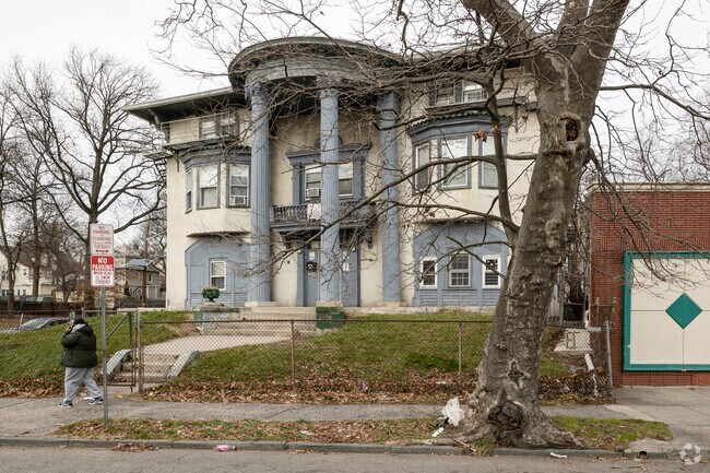 Exterior - 677 Clinton Ave