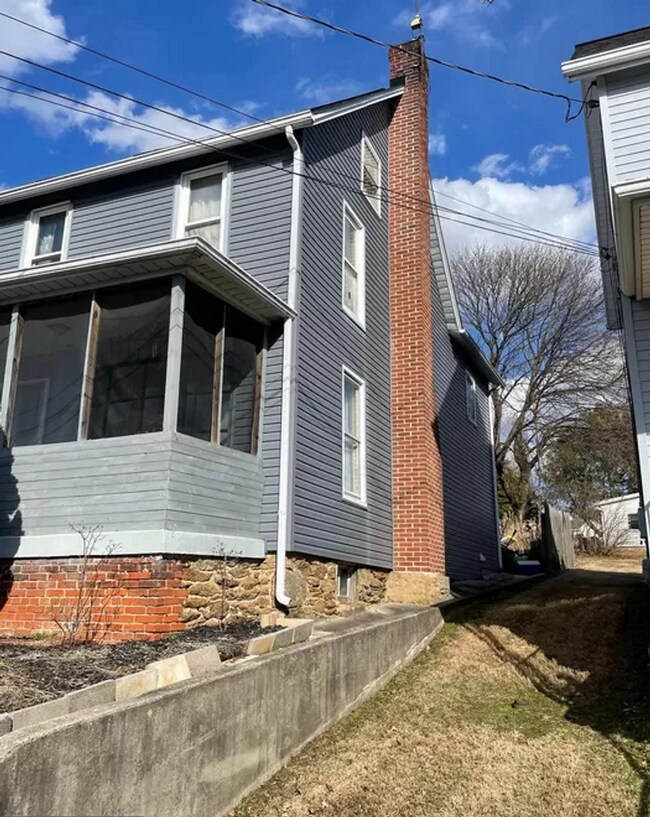 3 Bedrooms 2.5 bath Home South Eastern Sc... Rental House Rental in