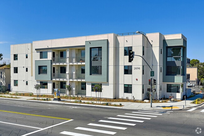 Building Photo - Dezi Rental