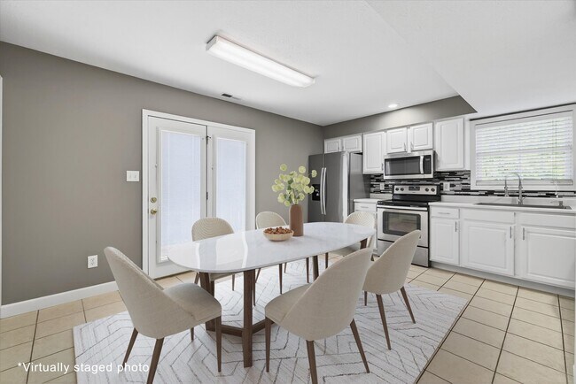 Photo - 3360 S Oaklawn Cir Casa Adosada