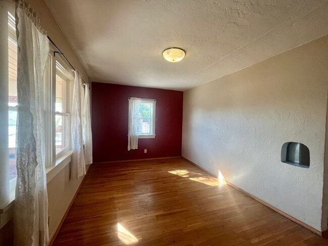 Photo - Pleasant 2 Bedroom 1 Bathroom Home In The Monkbridge Gardens Neighborhood!