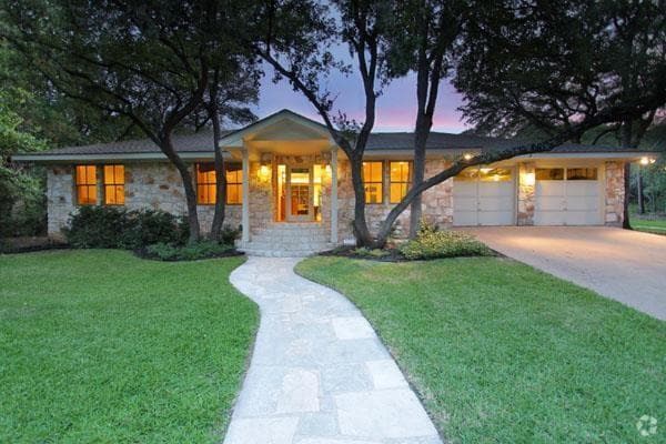 Building Photo - 3213 Park Hills Dr Rental