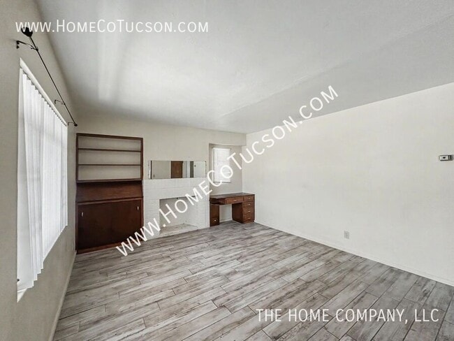 Photo - 4531 E 8th St
