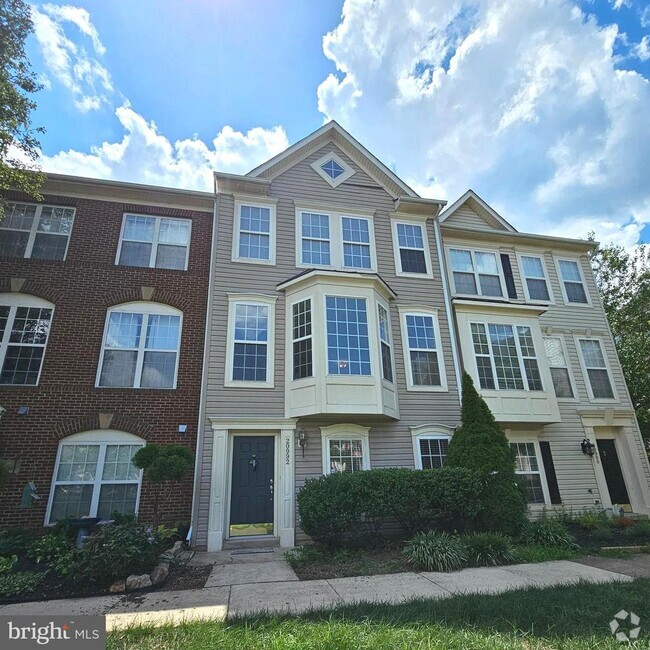 Building Photo - 20992 Kittanning Ln Rental