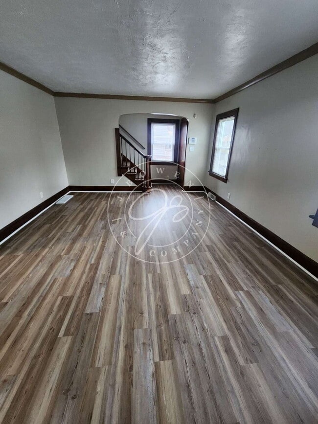 Photo - Charming 3–4 Bedroom West Toledo Home with Bonus Room & Garage