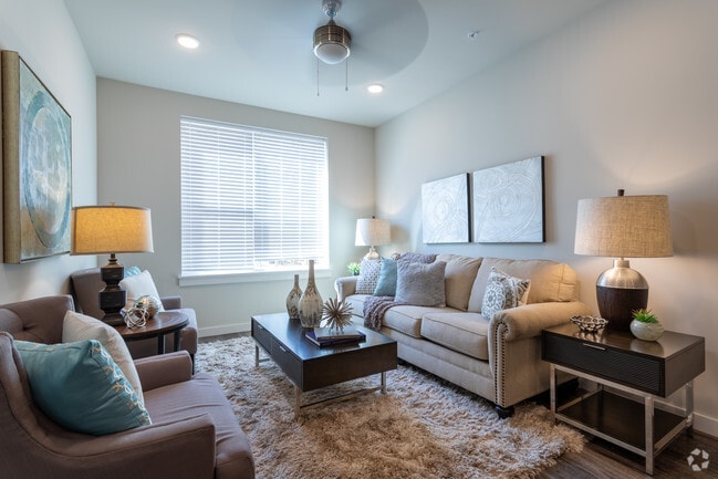 1HAB, 1BA - 687 ft² - Modelo - Pure St Peters