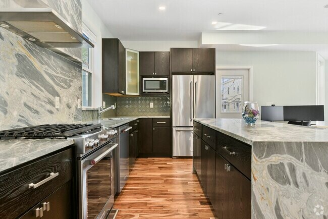 Building Photo - 18 Granfield Ave Rental