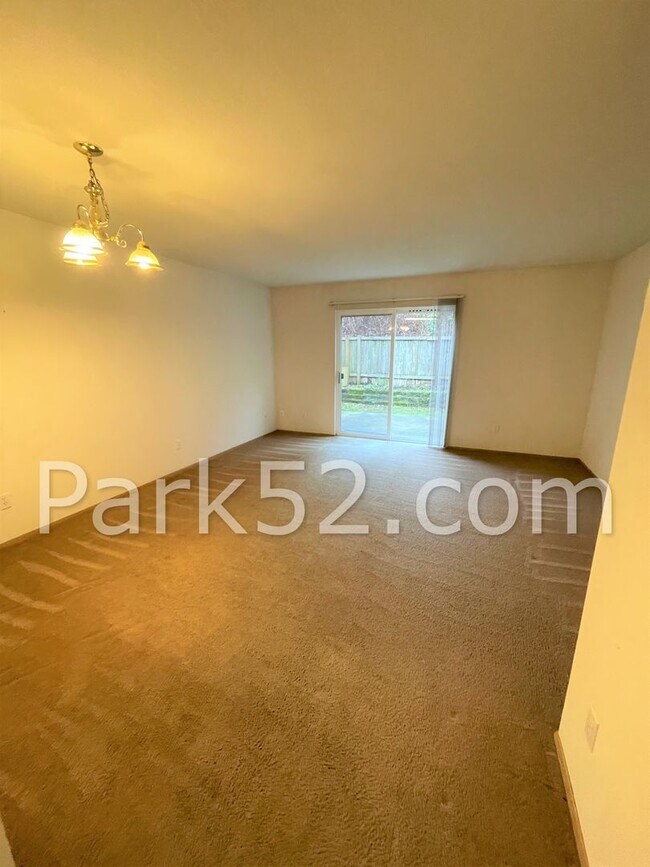 Photo - 2 Bedroom University Place Townhome Unit 3222
