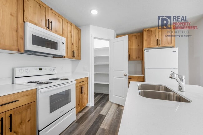 Photo - 5777 S 5th Ave Unidad #D