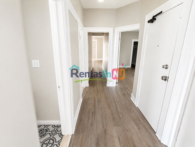 Photo - 203 Renner Ave Unidad 1