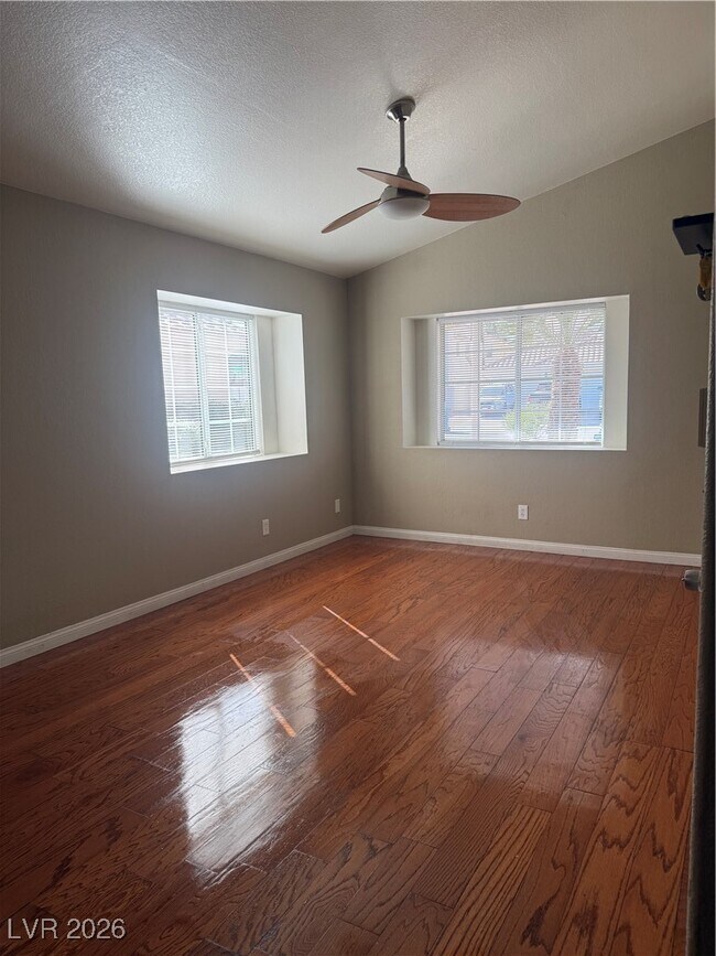 Photo - 1120 Daytona Ln