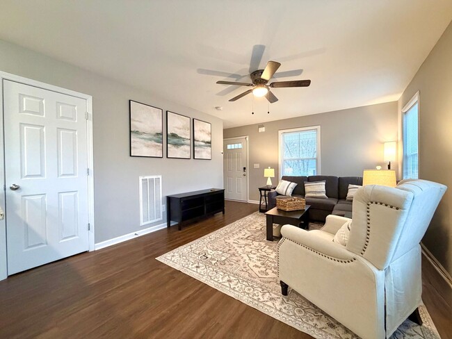 Photo - 925 Woody Hills Dr - Furnished Rental