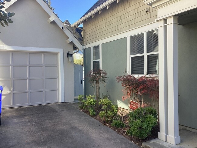 Photo - 204 Roosevelt Terrace