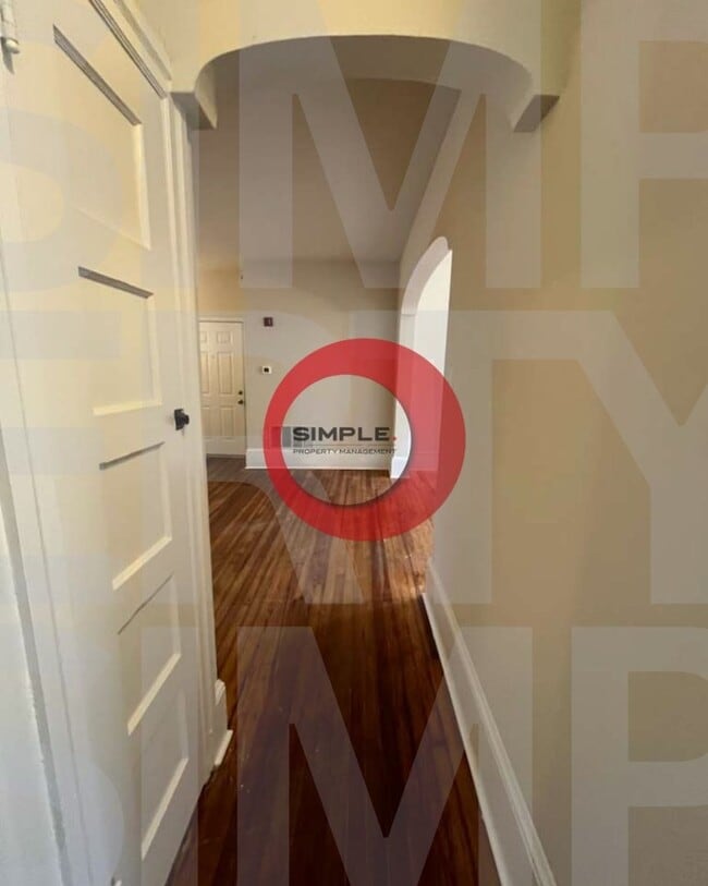 Photo - 556 Main St Unit B1