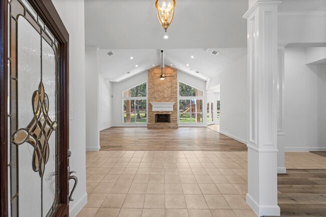 Photo - 15456 Pin Oak Dr