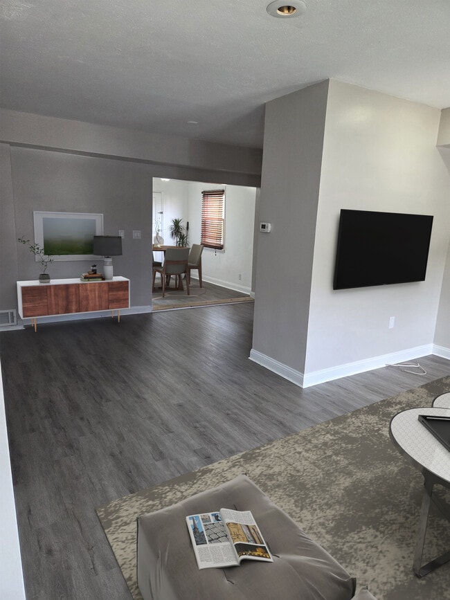 Photo - 1010 58th Ave