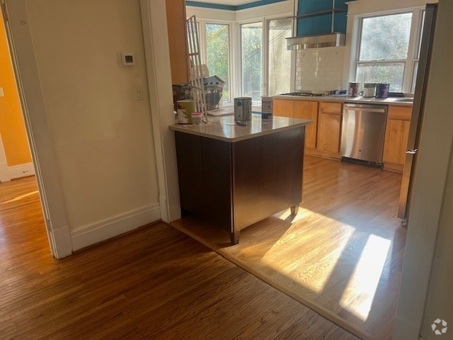Building Photo - 90 High Park Blvd Rental