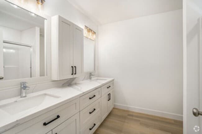 Building Photo - 3725 NW 93rd St Rental
