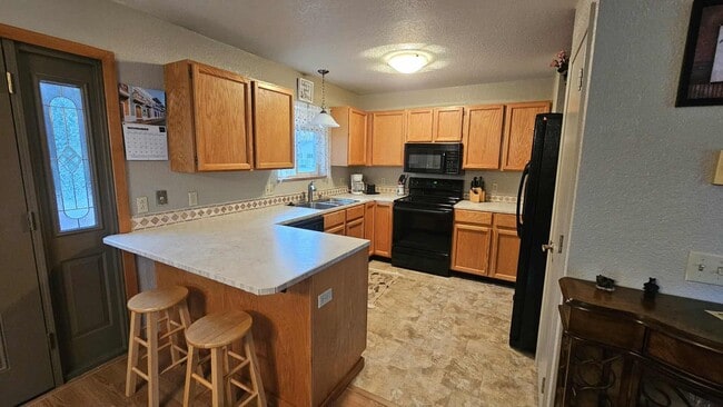 Photo - Fully Furnished House with views and all u...