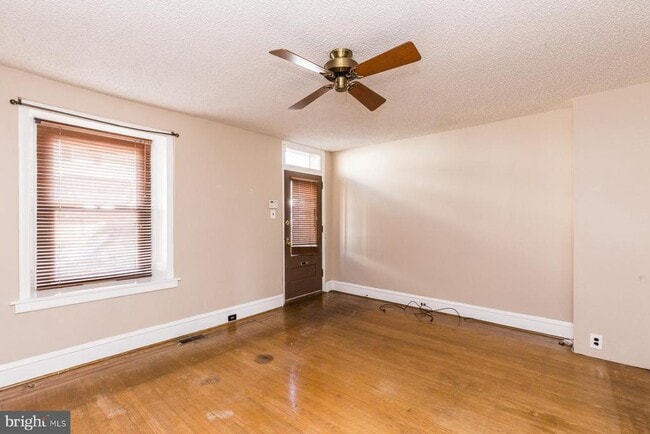 Photo - 161 Cotton St