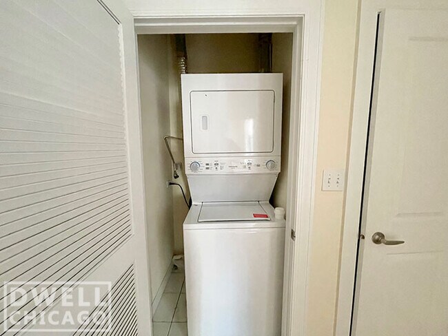 Photo - 4750 N Sheridan Rd Unit 3