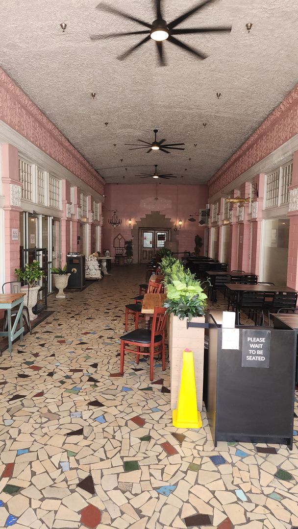 Photo - 109 W Oak St