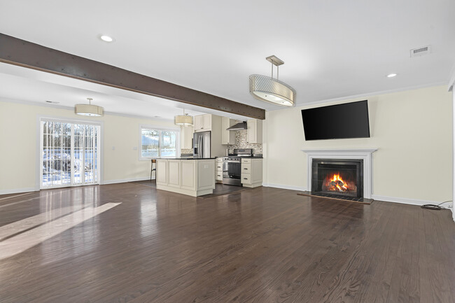 Photo - 3225 Illinois Rd