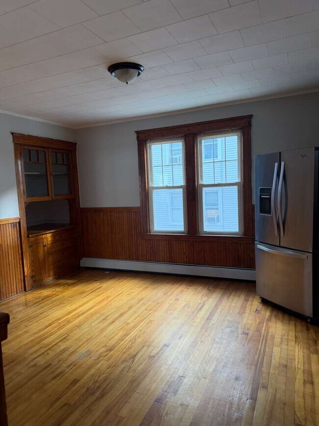 Photo - 7 View St Unit 3