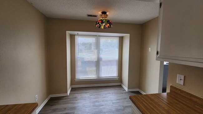 Photo - Nice 2-Story Townhome, Centrally located i...