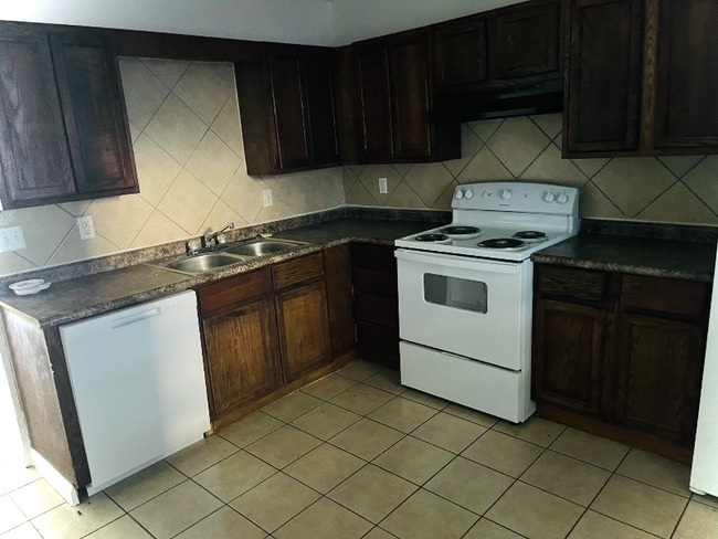 Photo - 1015 N 14th St Apartment Unit 5