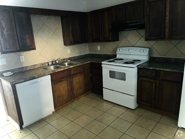 Building Photo - 1015 N 14th St Rental